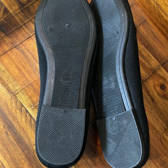 Mesh knitted Black Flat shoes size 11 - Picture 9 of 16
